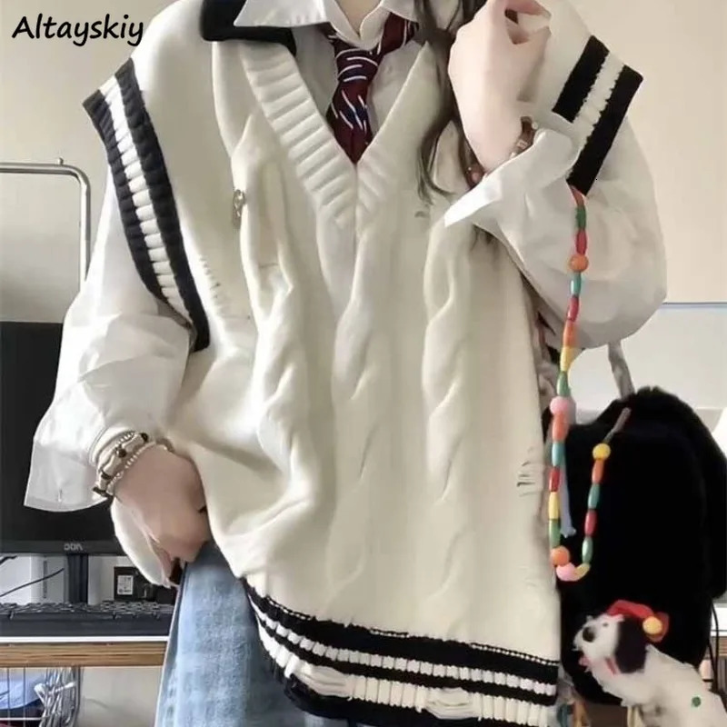 Sweater vest womens V-neck striped full matching jacket knitted loose preparatory hole Korean fashion top sleeveless young fashion underwear240808