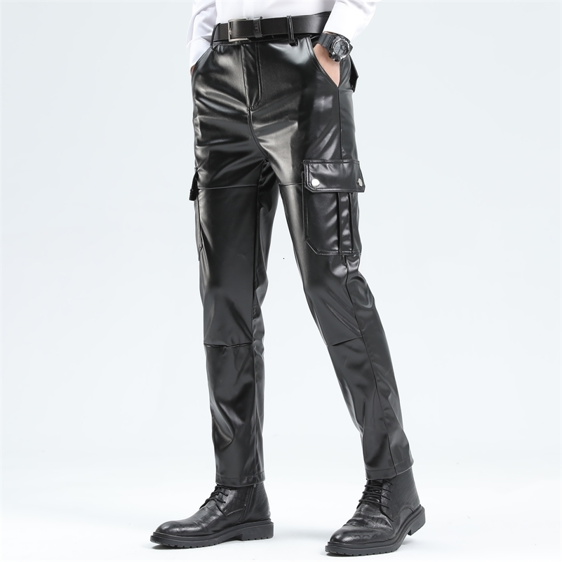 Pantalon de cargaison en cuir masculin avec poche de carte à main élastique et à la mode 240809
