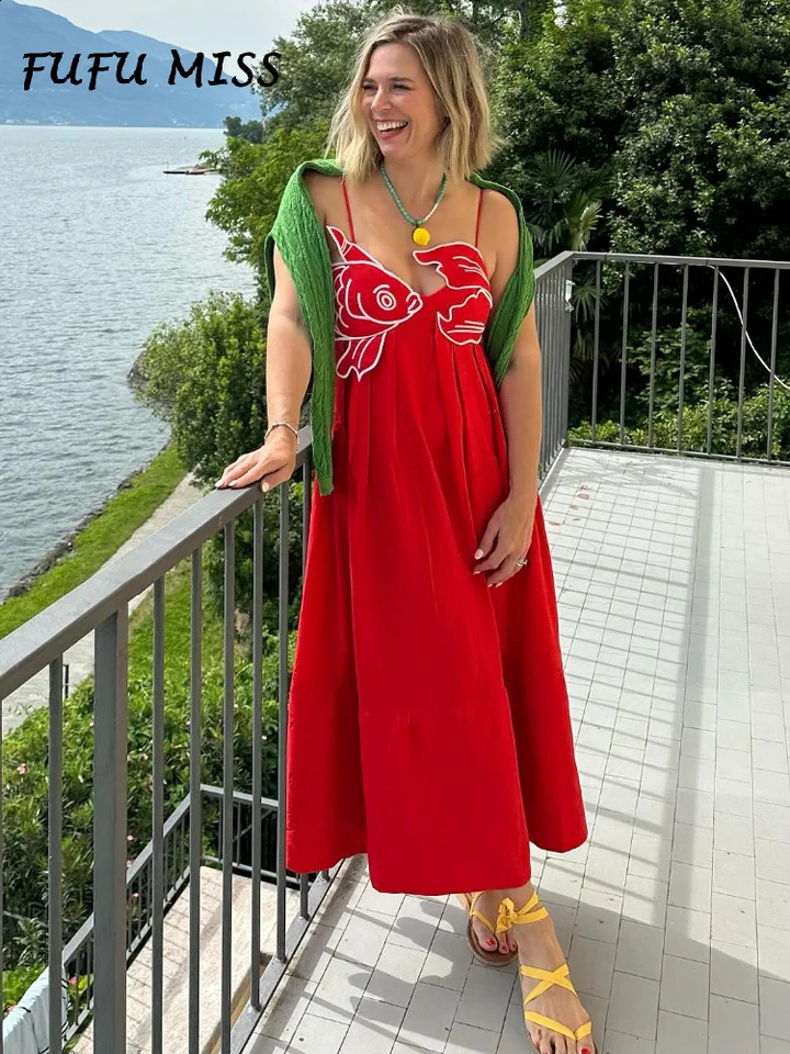 Robes pour femmes en forme de poisson rouge élingue lâche sans manches back sans robe plissée d'été chic de fête de fête de fête 240810
