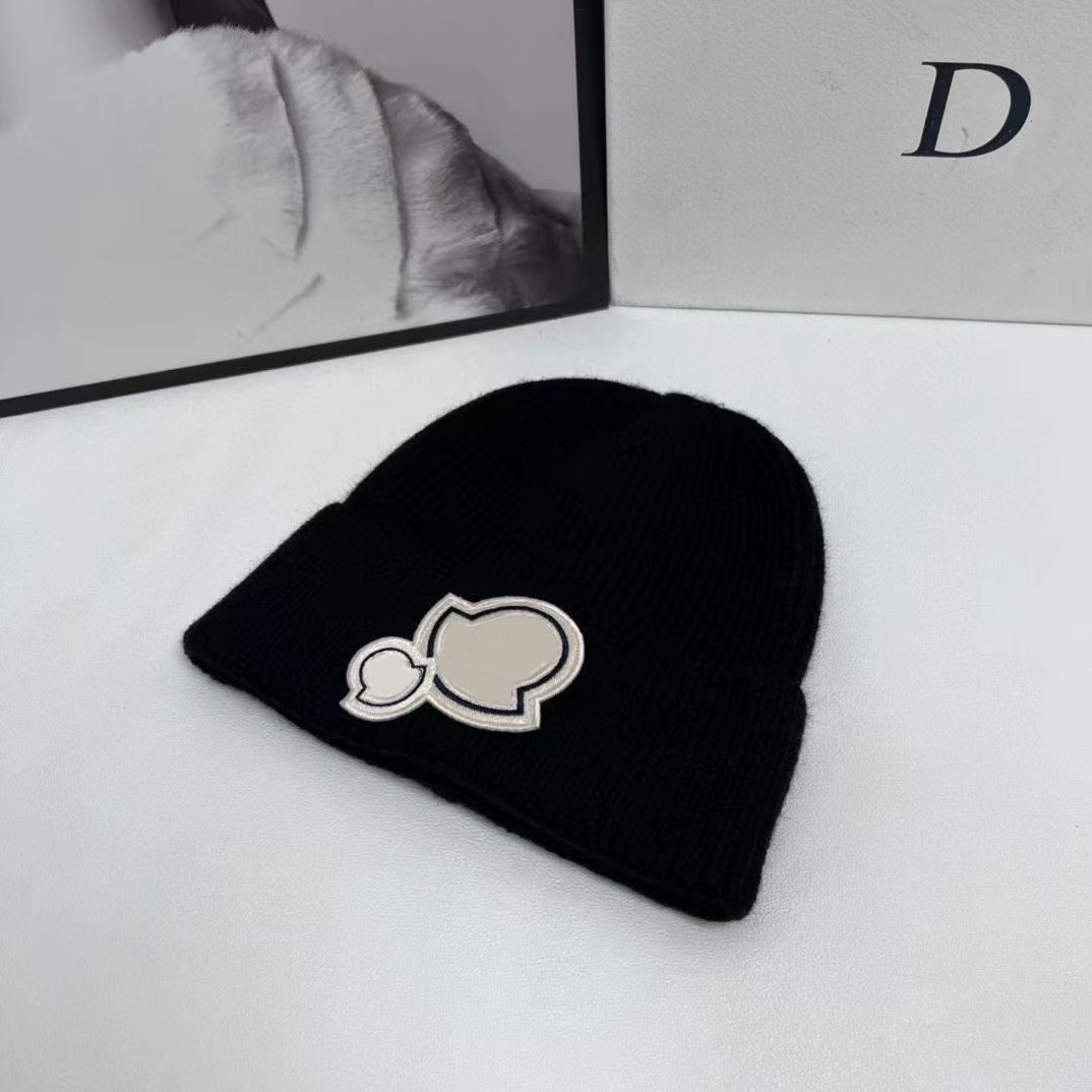 2024 autumn and winter new knitting new cold hat warm fashion men and women with Europe and the United States wool hat cold protection ear