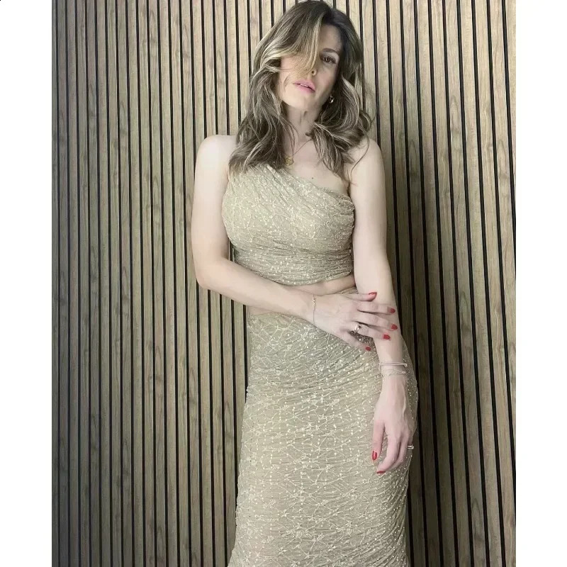 European and American Shiny Lace Sloping Shoulder Top Casual Womens Fashionable Slim Fit High Waist MIDI Skirt Set 240810