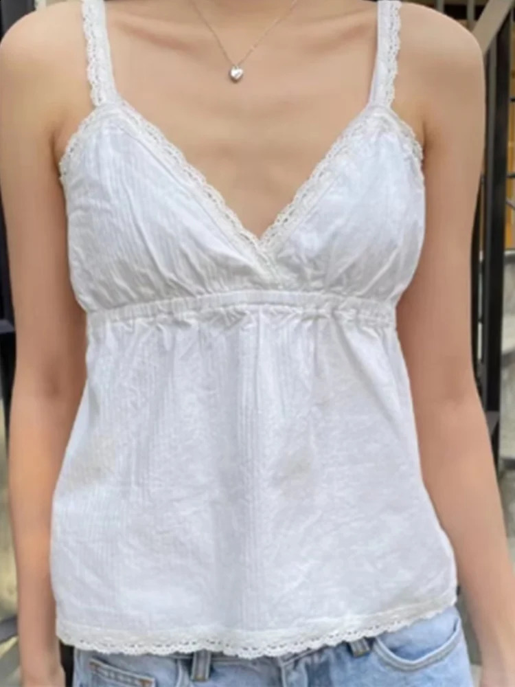 Casual womens fashionable white lace edge slim fit Camis 2024 summer retro Vneck solid color sleeveless top 240809