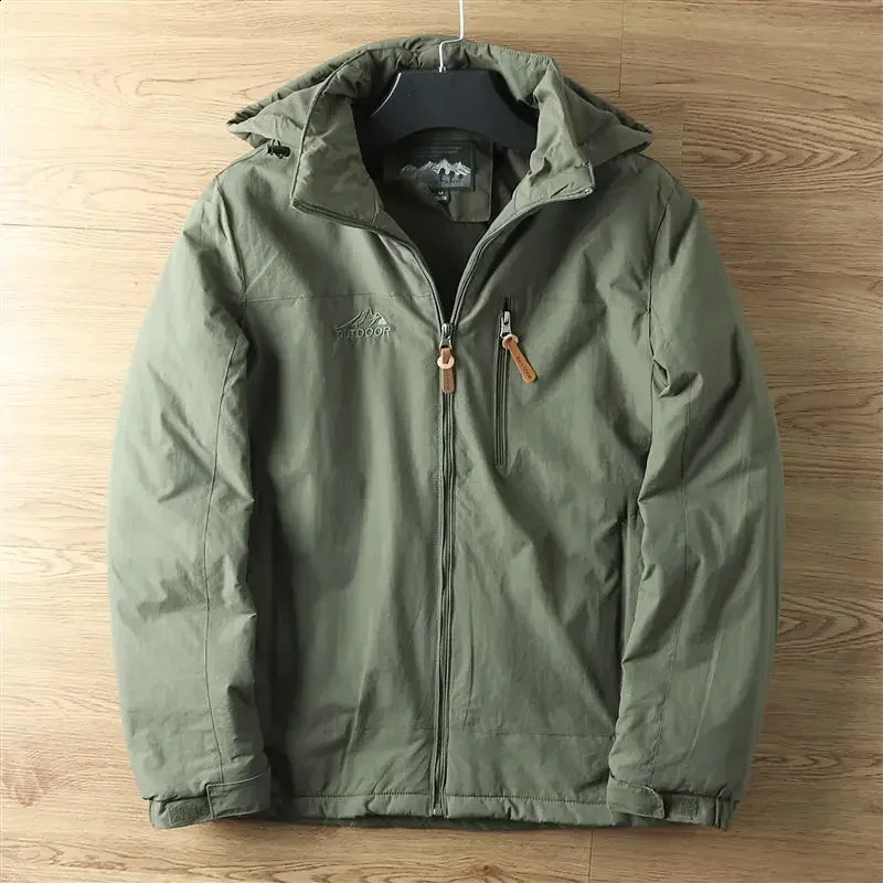 Mens outdoor plush thick warm jacket with classic technology high-density windproof and waterproof work clothes attack jacket240809
