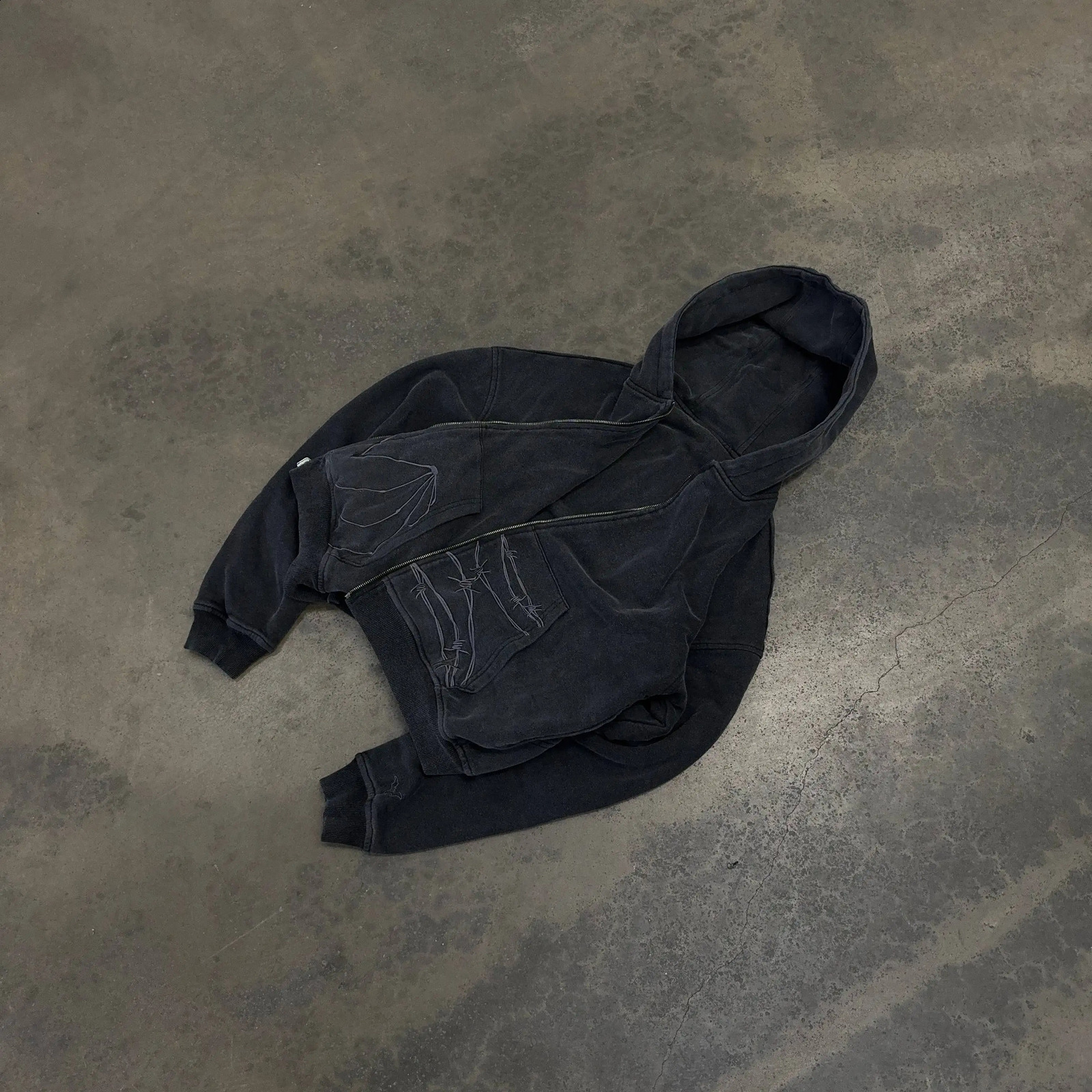 High quality washed cotton Gothic mens hoodie Y2k retro striped embroidered pocket zipper hoodie Harajuku fashion streetwear240810