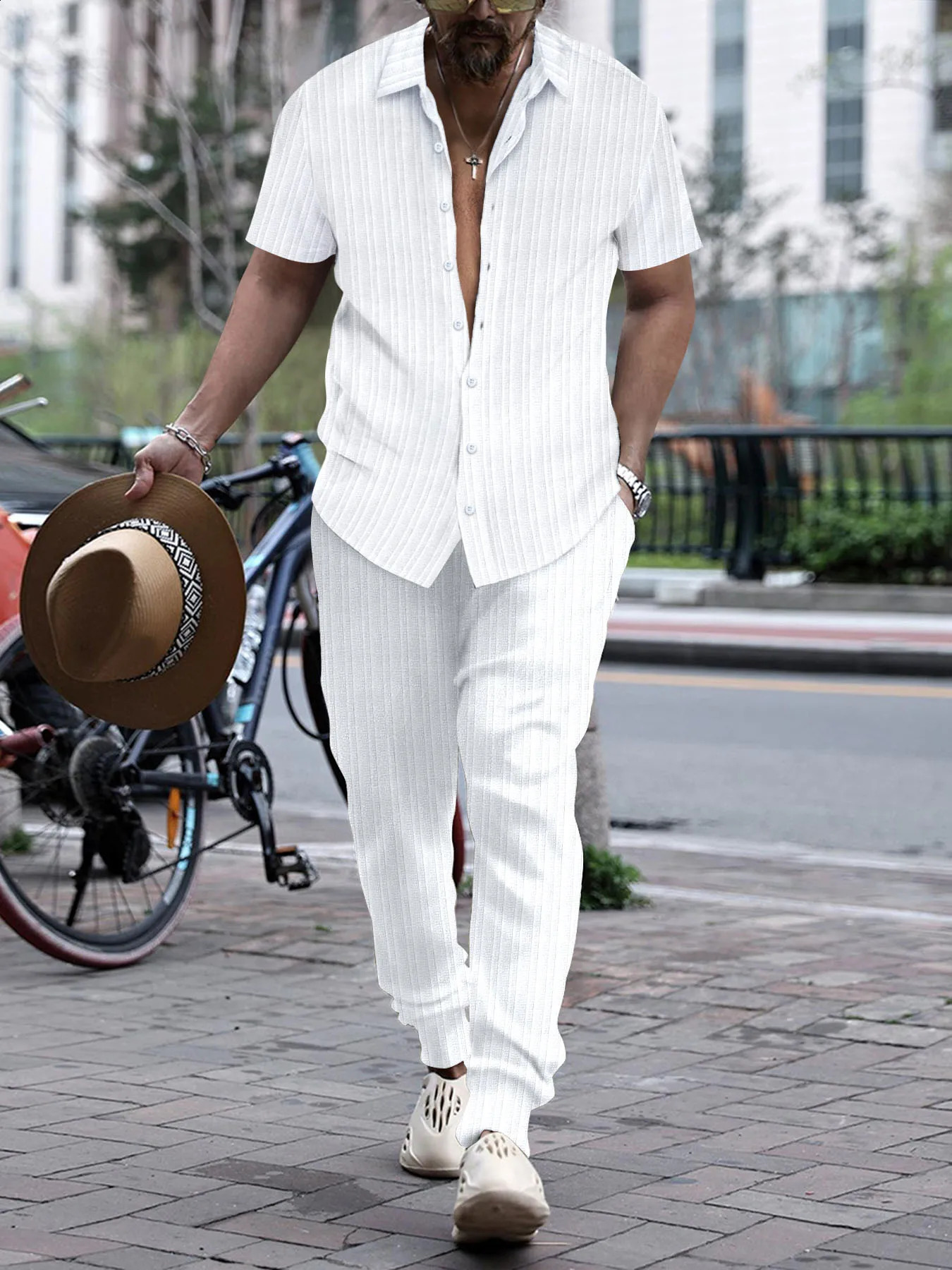 Mens casual striped two-piece solid color lapel short sleeved top and pants set for spring and summer sports streetwear240810