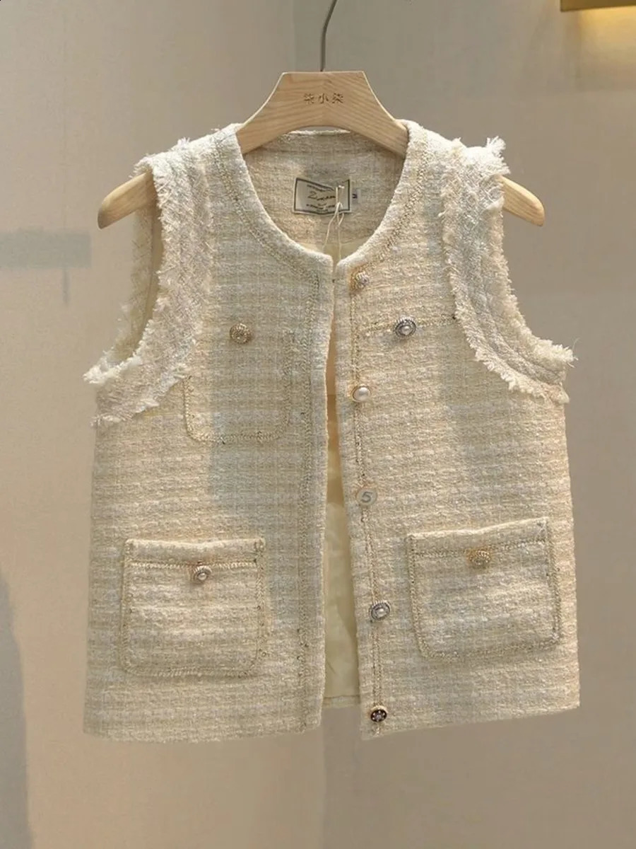 Round Neck Tweed Vest Women Vintage Sleeveless Outer Tank Tops Jacket Women Autumn Winter French Style Chic Waistcoat 240810