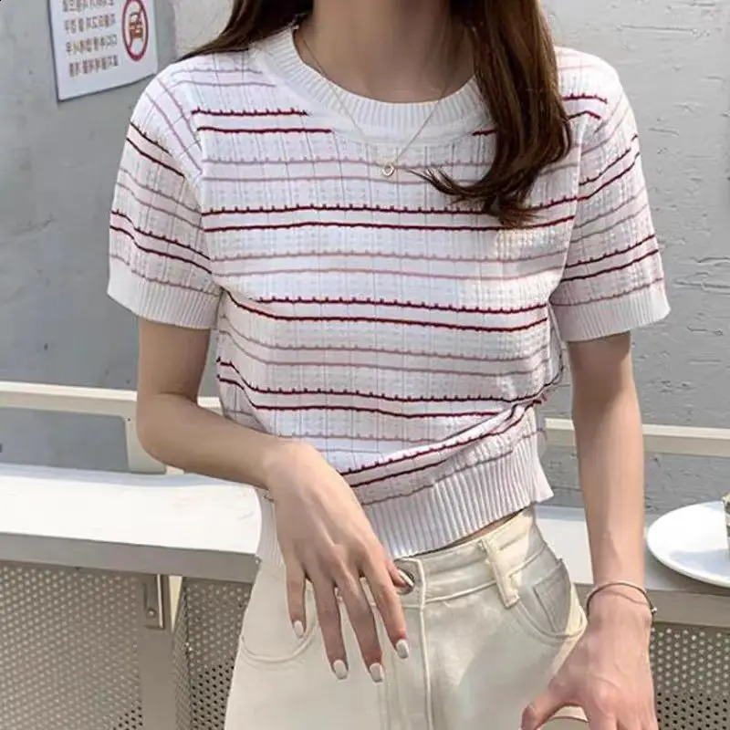 Bureau d'été Lady High Taist T-shirts décontractés pour les femmes