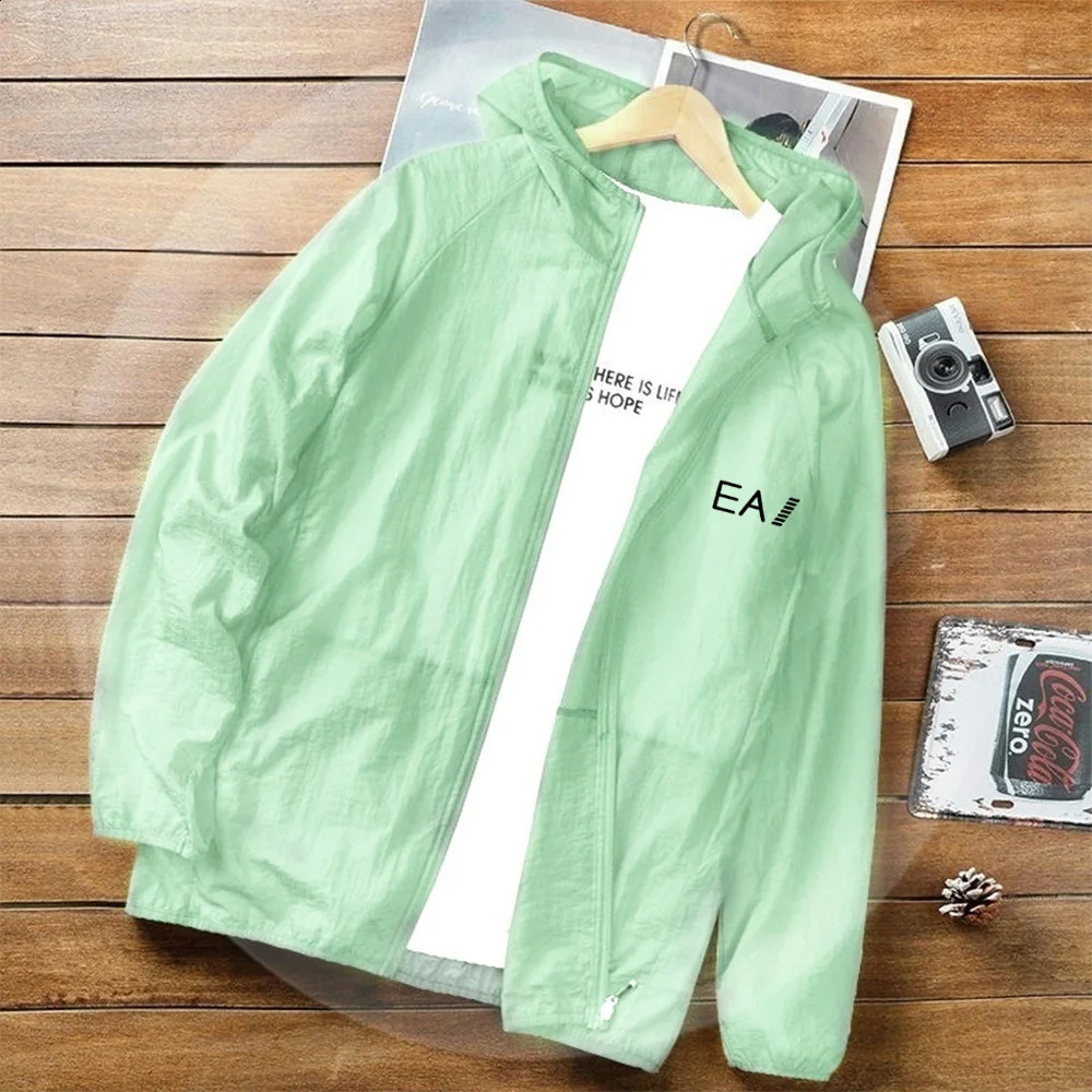Fashionable mens summer ice silk thin breathable jacket UV resistant outdoor and womens sunscreen clothes 240810