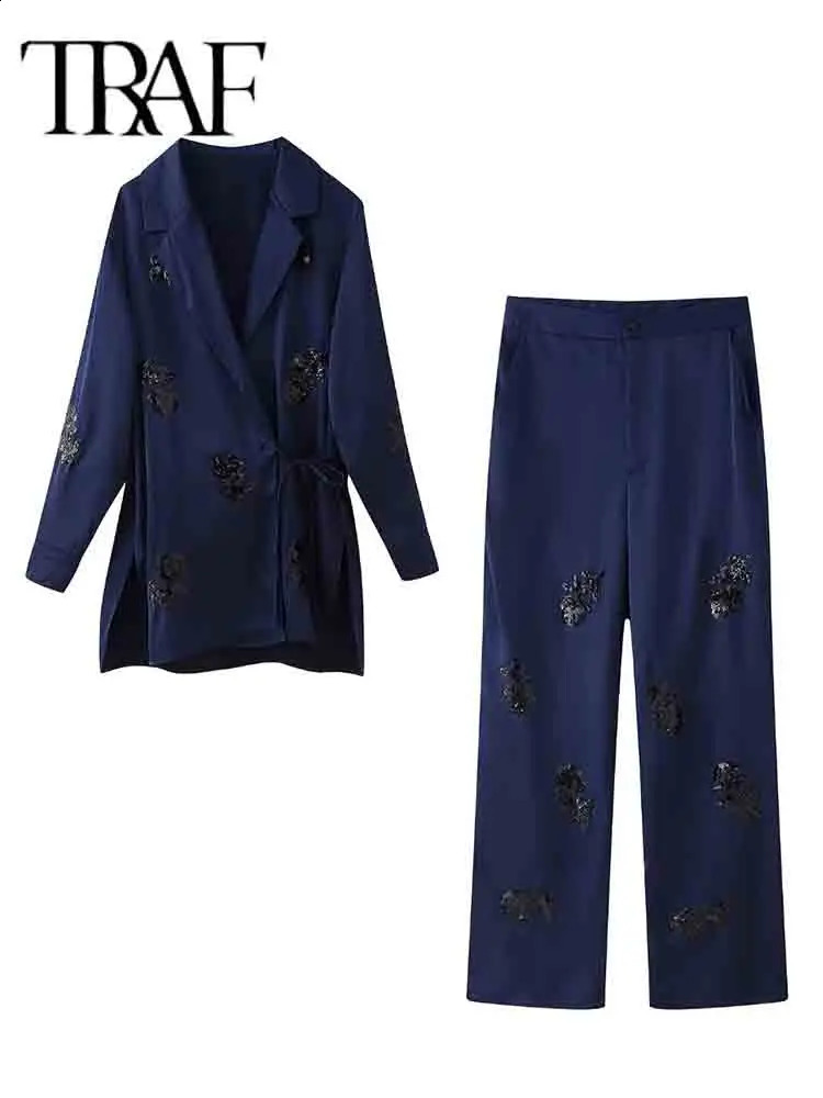 Traf Sequin Pants ensembles pour femmes 2 pièces 2024 Fashion Satin kimono manteau de femme Suit élégant en deux pièces tenue 240810