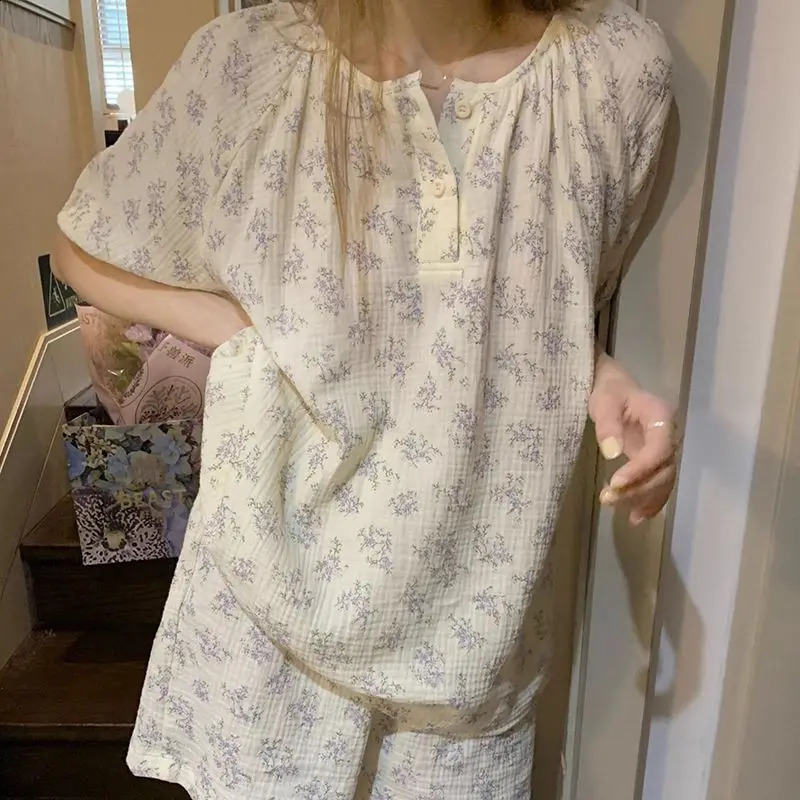 Vêtements de nuit floral femmes shorts de pyjamas sets de style coréen pijama loungewear été deux pièces set nocturne wear bouton home costume 24