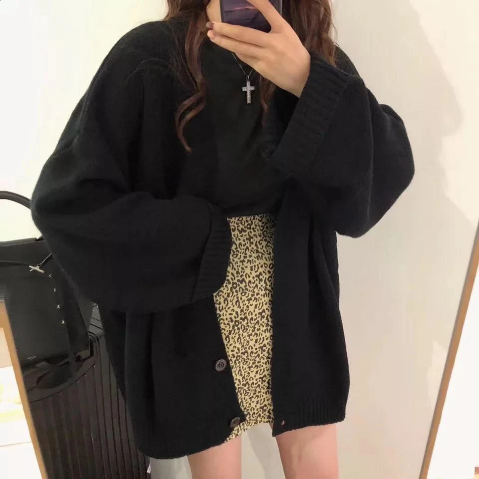 Womens Cardigan Sweater V-Neck Button-Down Long Sleeve Oversized Knit Jacket Korean Casual Chic Outfit 240813