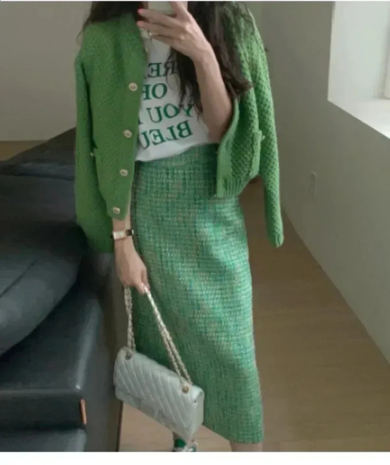 Jupe de femmes coréennes de printemps / automne en deux pièces robe en tweed à manches longues Cardigan Set élégant en deux pièces en milieu de l