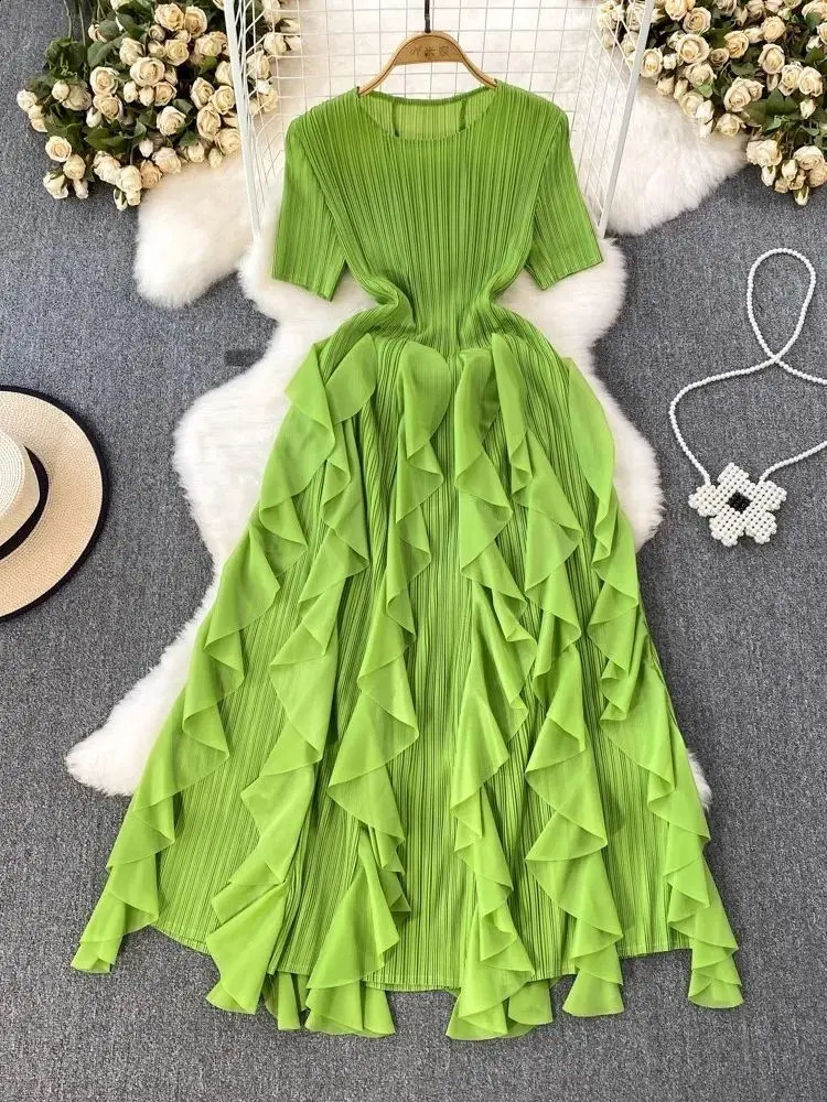 Viens de gâteau de couches élégants d'élégant Viens de gâteau miyake manche courte plissée A-Line High Stretch Party MIDI Robe pour femmes 240812
