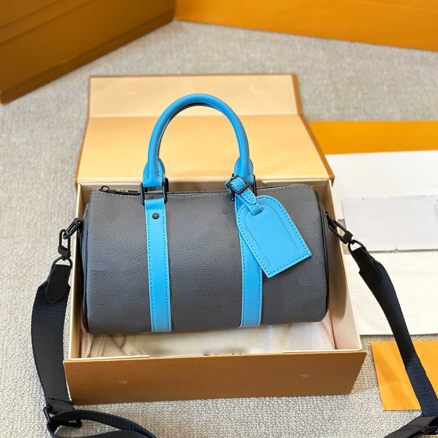 Designer bags Luxury Shoulder Bag mini tote leather clutch hand classic Mini travel Women's famous small handbags Pillow tote crossbody Bags 24