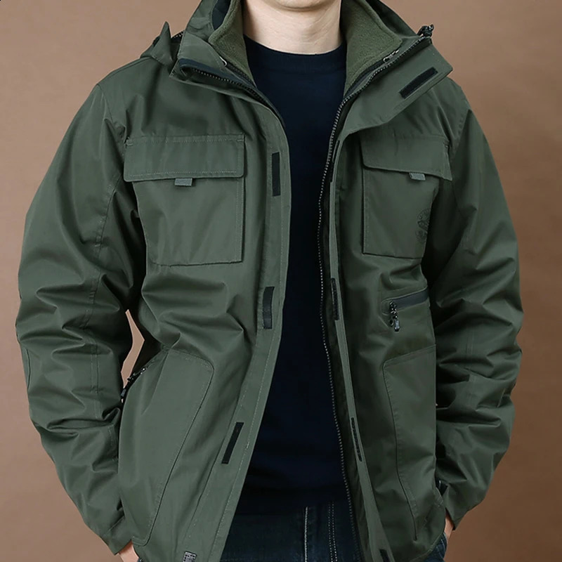 3-in-1 tactical jacket mens windproof and waterproof hooded thick detachable wool lining jacket mens outdoor warm park240812
