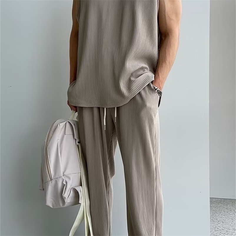 Ice Silk Mens Summer Ruffian Tracksuits Handsome Fashion Vest Sleeveless Tshirt And Pants Two Piece Set Men Elegant Suit y240813