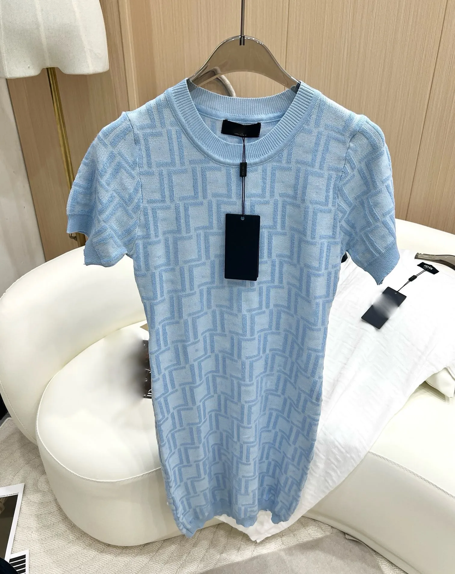 2026 Designer N18 imprimé lettre mode épissage décontracté sans manches couleur unie rétro chemise longue jupe femmes manteau haut