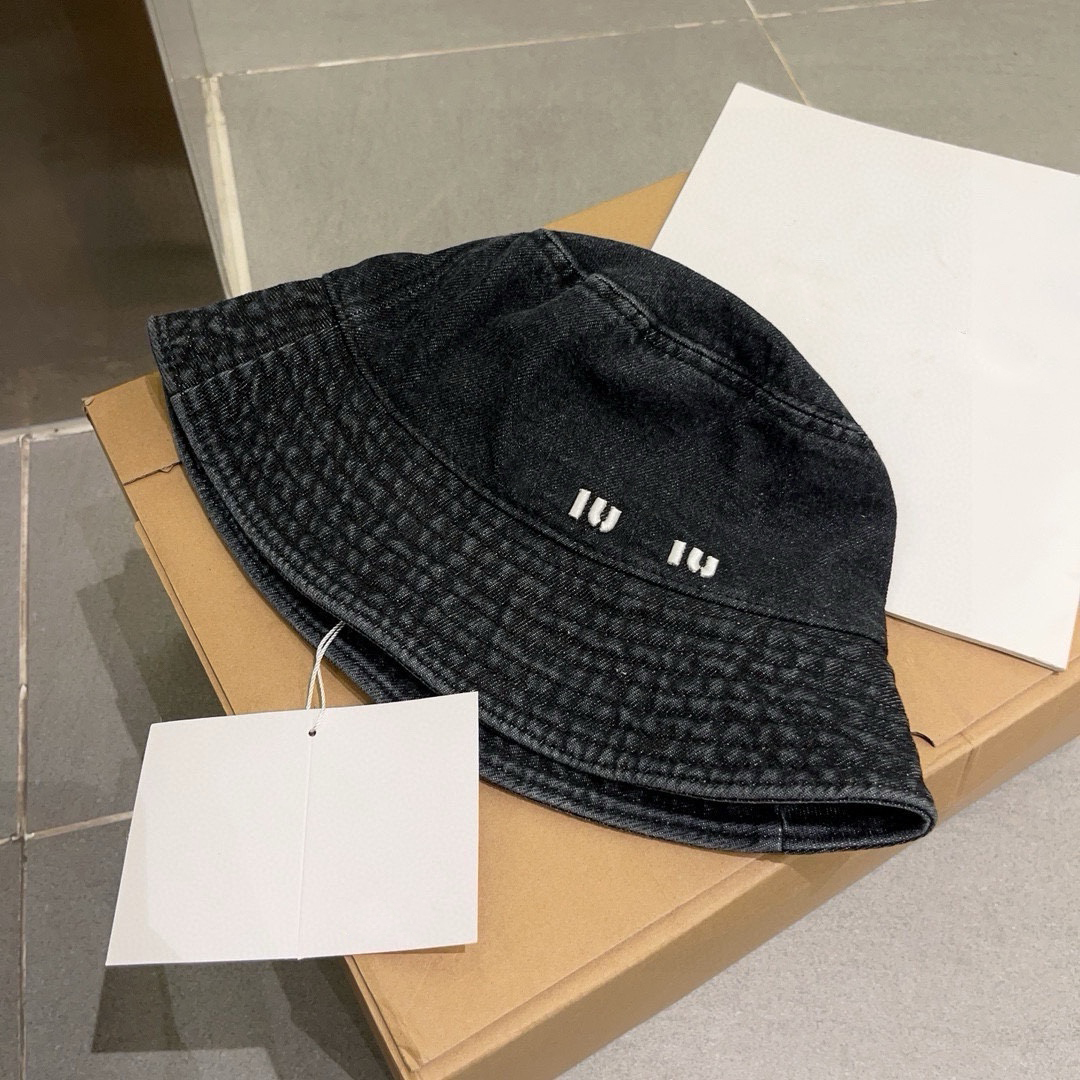 Denim Designers chapeau bob beauté femme large bord lettres soleil tendance mode voyage pêcheur