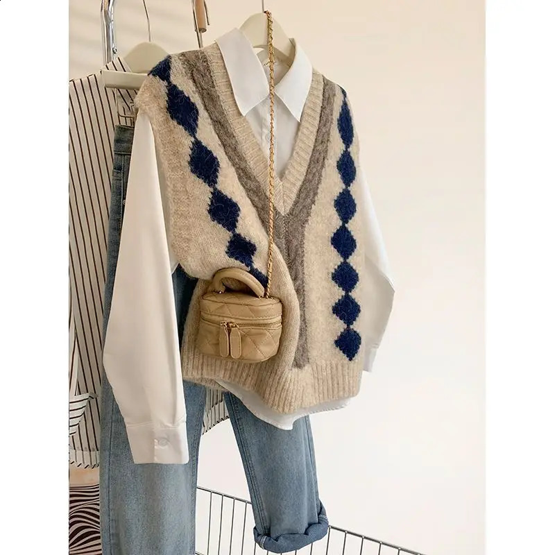Style coréen gilet printemps mode vêtements d'extérieur décontracté lâche paresseux pull col en V contraste tricoté gilet pour les femmes pull 24