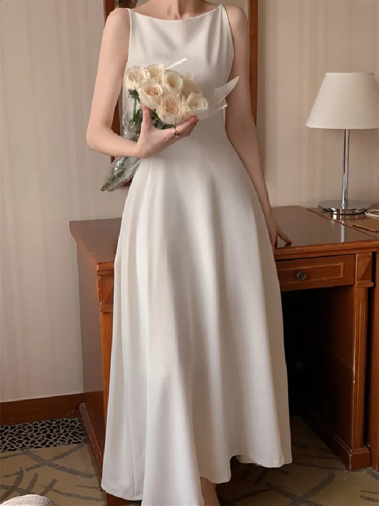 Robes sans manches en été pour femmes coréenes mode coréenne sans ligne A-line Vintage Occasion formelle longue robe élégante dame 240815