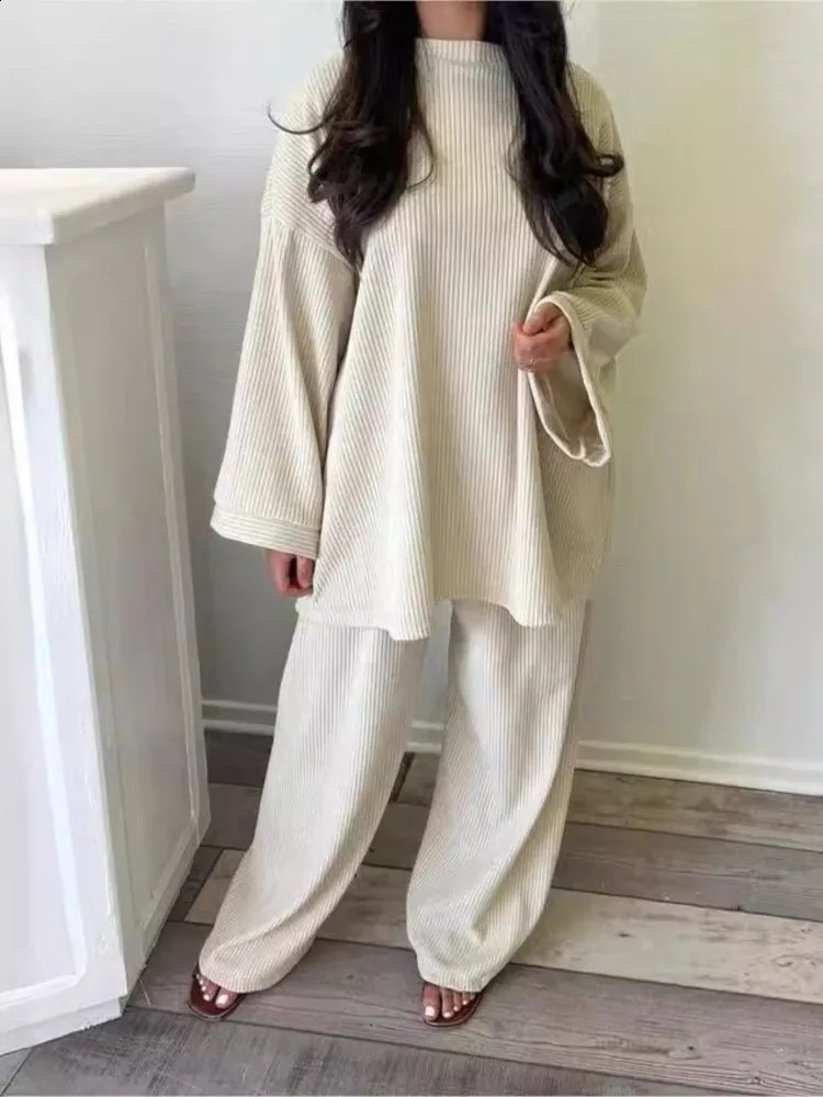 Pantalon d'automne de couleur unie en velours côtelé à manches longues lâches Lignes larges de jambes larges deux pièces Vêtements de navettage f