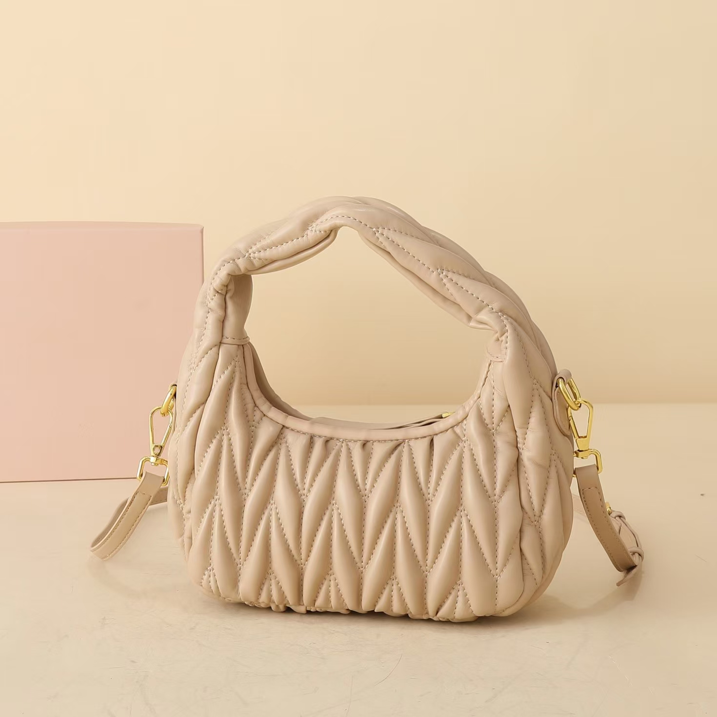 Designer Women's Hands Mands Luxury Luxury Top Bag de Sac à bandoulière de haute qualité de la personnalité de la mode en cuir senior de haute qu
