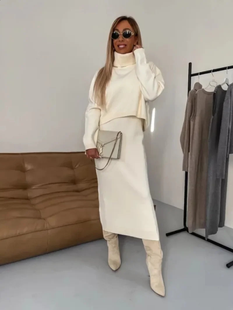 Solid Color High Neck Knitted Buttocks Skirt Two-piece Sets Womens Autumn and Winter Knitted Set for Women 240815