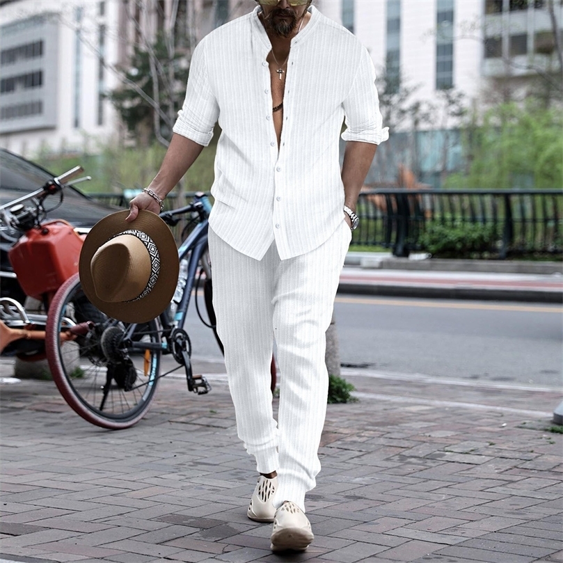 2024 Spring / Summer Mens Stand Up Collar Striped Jacquard Shirt Hawaii Sports Street Fashion Set 240814