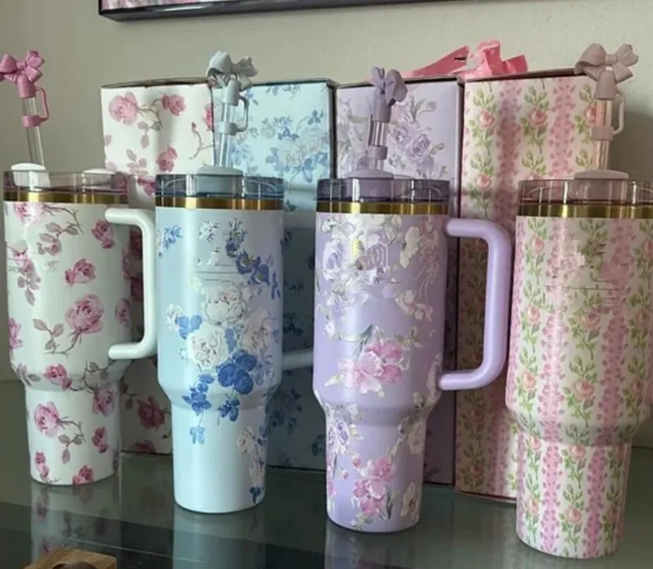US Stock Blue Magnolia Rose Lilac Tasses florales de 40 oz en acier inoxydable gobelers avec manche couvercle et paille tasses de voiture de voya