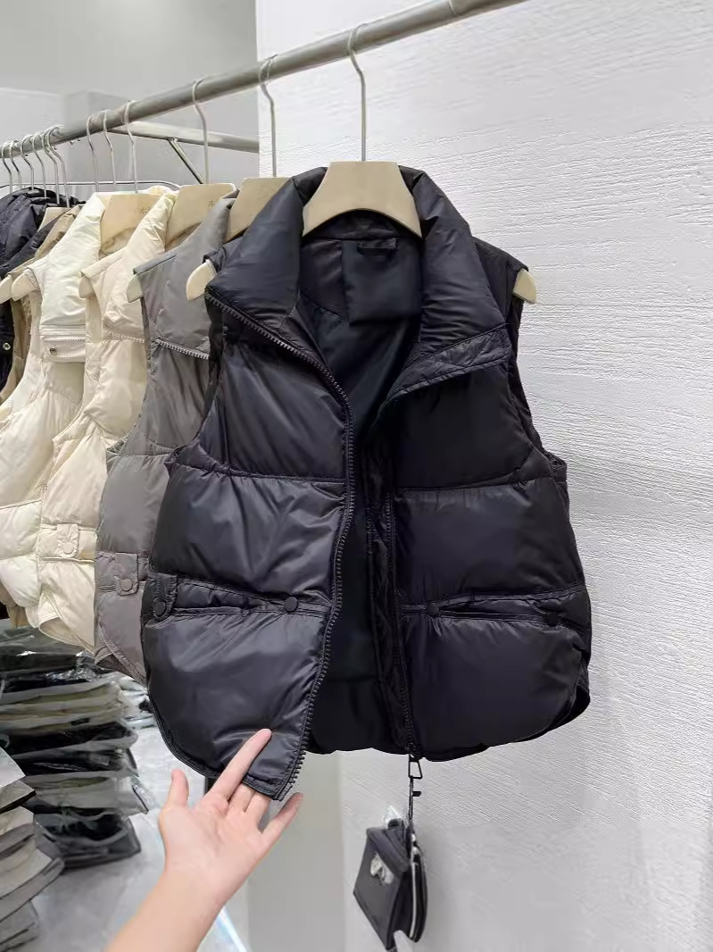 winter warm Canadas Goose Mens Womens Designers Down Vests Downs Jackets Gilet hommes luxury bodywarmer manteau Black label high quality Outerwea-image-787961334