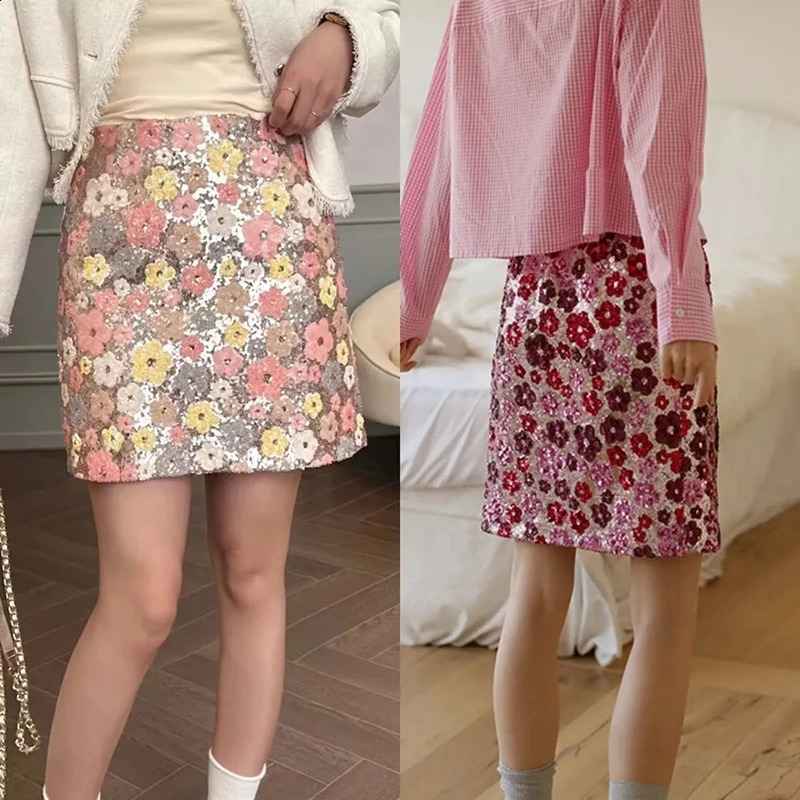 Jupe courte à la taille de la mode coréenne avec une mini-robe d'été à imprimé à paille