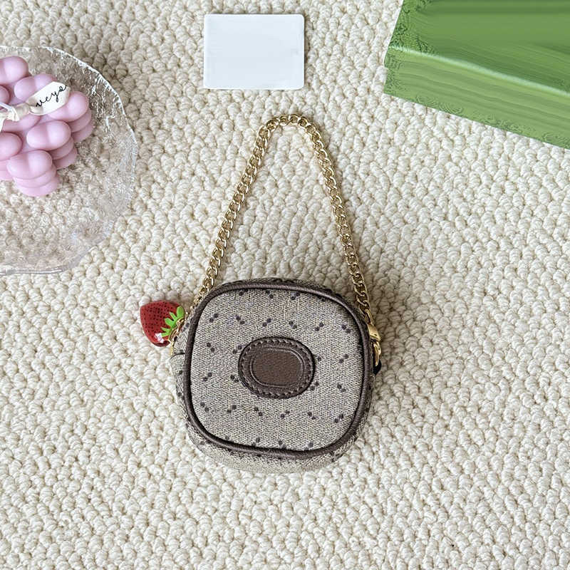 Key Pouch Designer Wallet Coin Purse Women High Quality Fashion Purses Cute Strawberry Bag Vintage Chain Clutch Bag Keychain Wallets