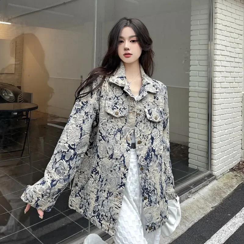 Womens retro denim jacket with retro style blue and white pearl jacquard loose bomber jacket Harajuku trend for spring and summer 240815