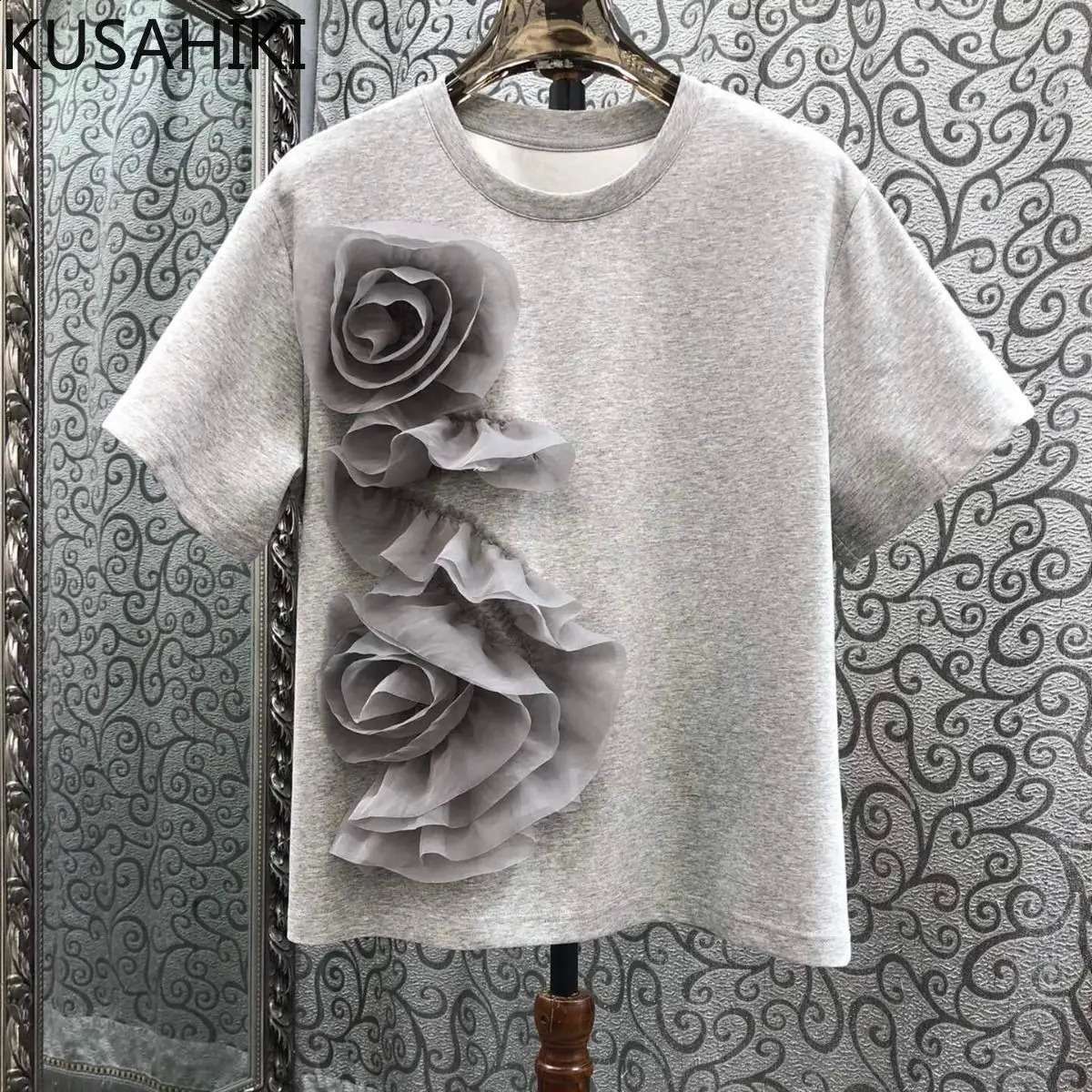 KUSAHIKI 2024 Womens Short sleeved T-shirt Spring Chic 3D Flower Short sleeved Version Top Korean Fashion T-shirt 240816