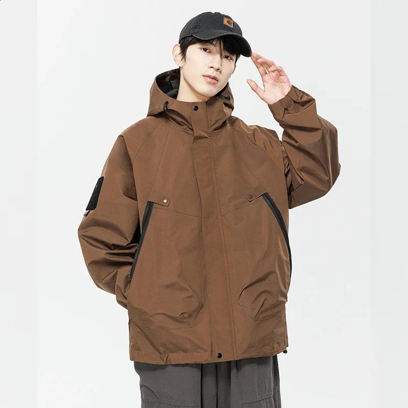 Streetwear Outdoor Jackets Men Hiking WindProof Waterproof Hooded Solid Color Coat Autumn High Quality Couple Windbreaker 240816