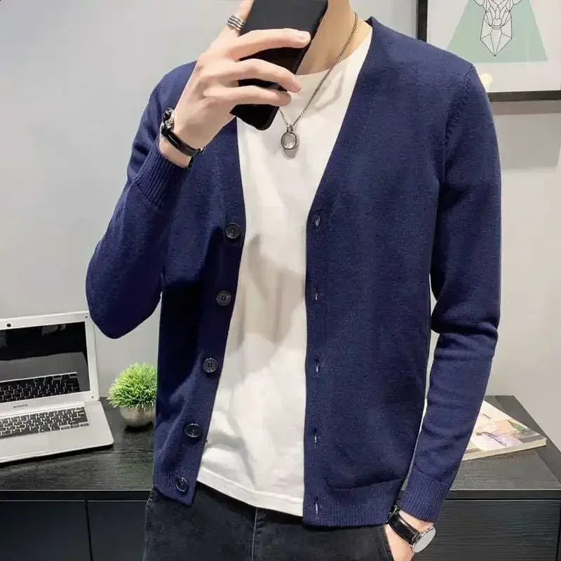 Vêtements pour hommes Blue V Neck Business Black Cardigan Sweater mâle X Ordre Vente de gros Tops Sweatshirts Y2K Vintage Old 240819