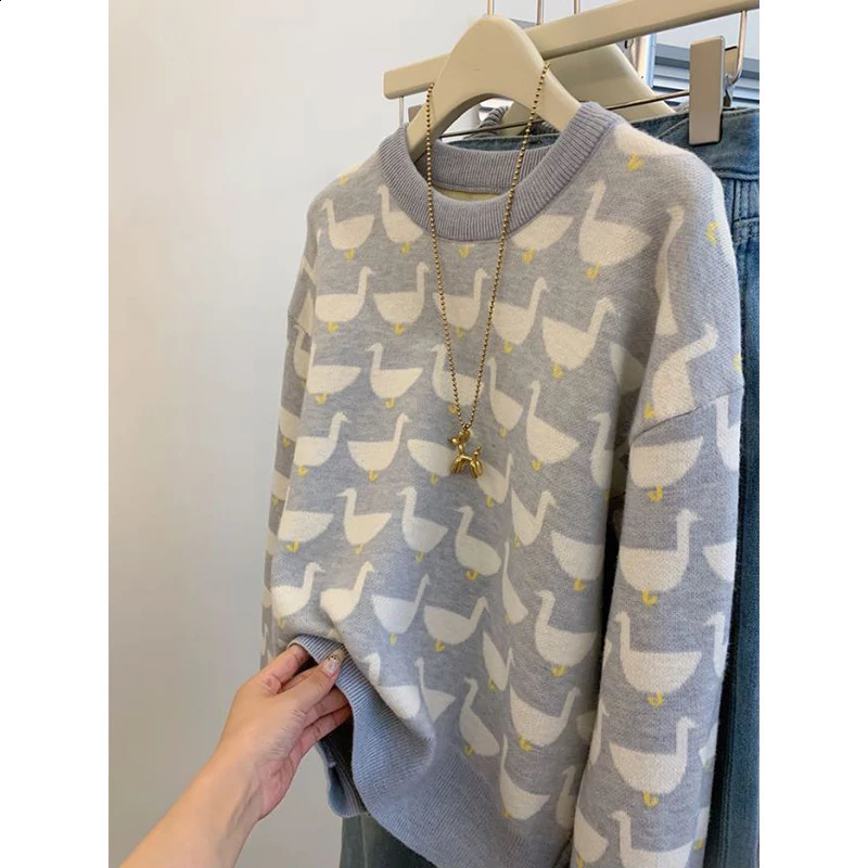 Grey womens clothing Korean knitted sweater round neck contrasting color retro casual fashion luggage womens 2024 autumn top 240819
