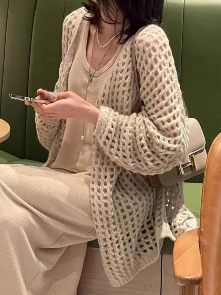 Fashionable Summer Casual Elegant Hollow Tricot Cardigan entièrement assorti Pull ultra-mince Veste de vêtements pour femmes de style coréen 2408