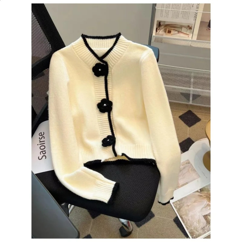 Korejpaa French gentle knitted cardigan womens autumn and winter temperature short sweater jacket sweet 3D flower button clothing 240819