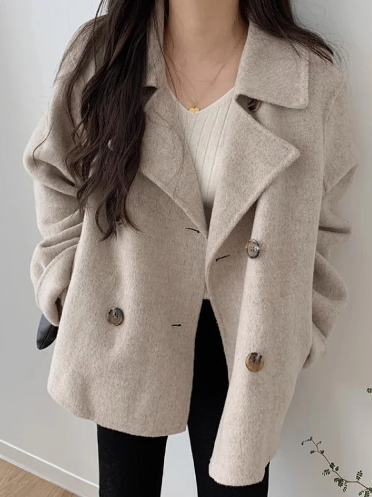 Autumn Winter Coat Women Korean Style Faux Woolen Jacket Female Vintage Fashion Double Breasted Outerwear Casual Loose Chic Coat 240820