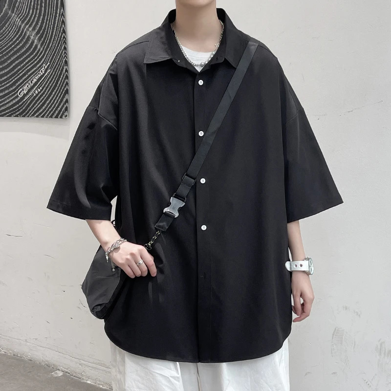 Soix de glace d'été Shirts solides pour hommes vêtements de style coréen de style coréen