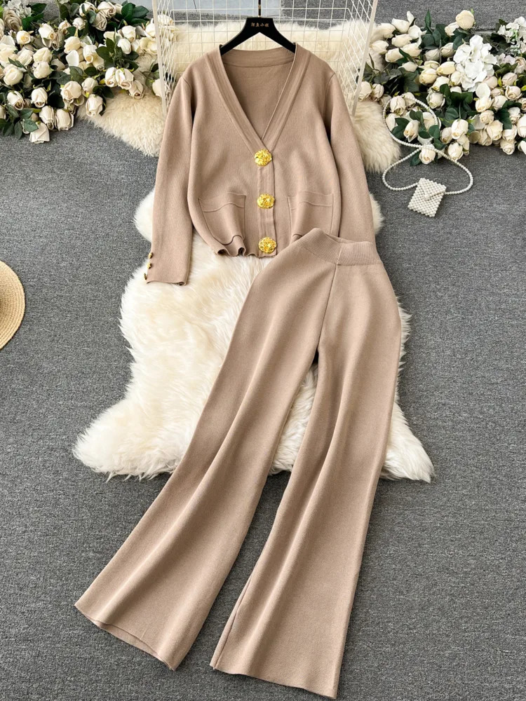 Fashion Tricoted Women Costumes Bouton doré à poitrine simple V Calage Cardigan Lignes Long Pantal