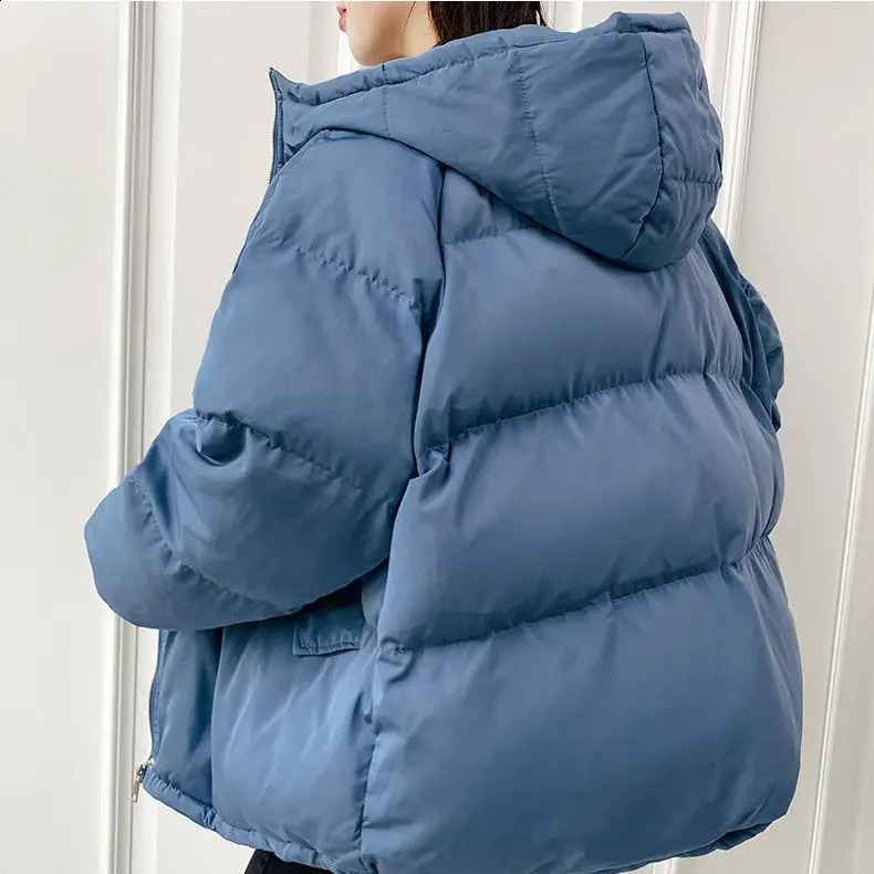 2023 Women Short Jacket Winter Thick Hooded Cotton Padded Coats Female Korean Loose Puffer Parkas Ladies Oversize Outwear 240821