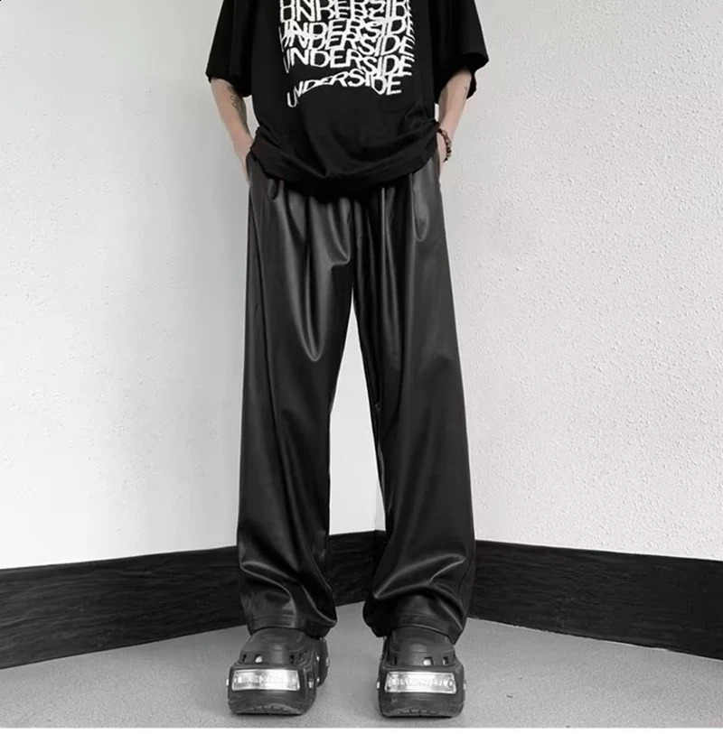 Pantalon en cuir Pu à la jambe large et Wome Straight Baggy Casual Jeans Streetwear High Street Loose Loose Couleur solide pantalon noir 240820