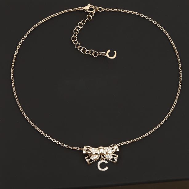 Collier d'arc de mode de créateur