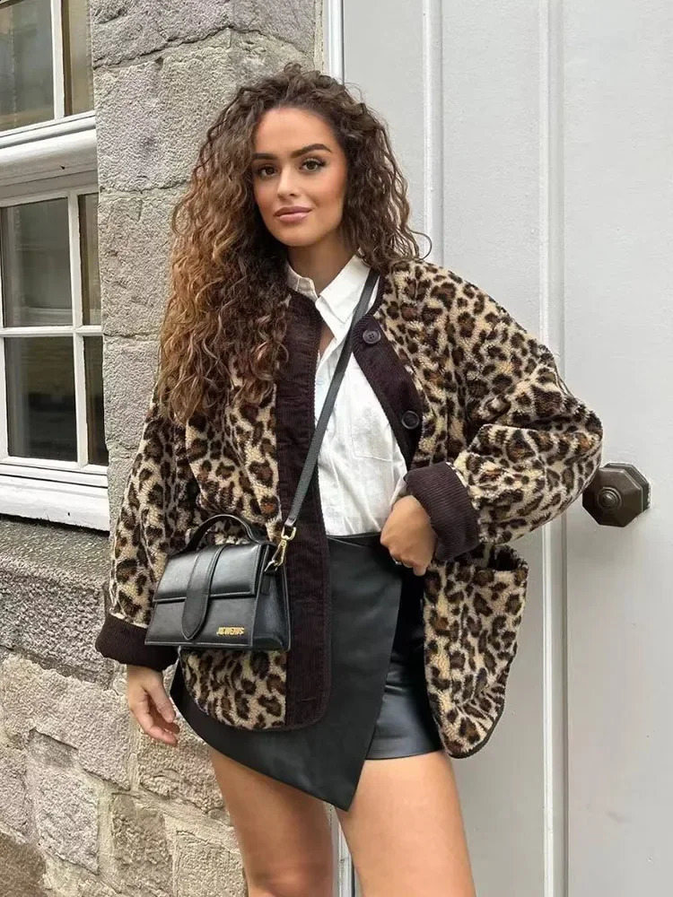 2024 Autumn Leopard Print Jacket Womens Vneck Warm Parkas Outwear Winter Korean Female Loose Faux Fur Coats 240821