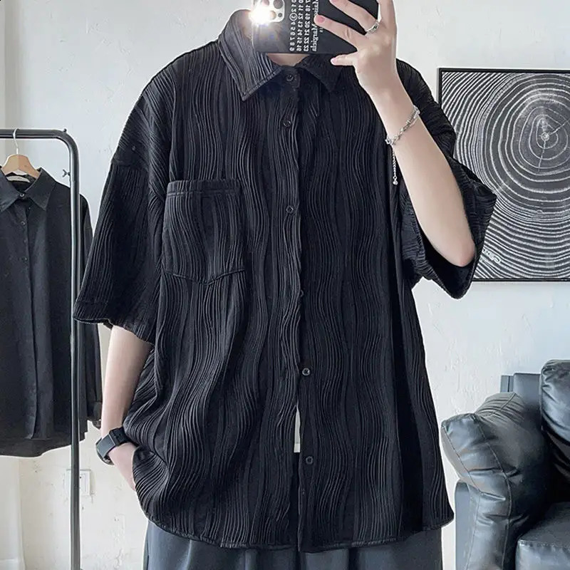 Mens Clothing Straight Tops Man Turn-down Collar Shirts Spring Summer Thin Temperament Handsome Button Pockets Short Sleeve 240820