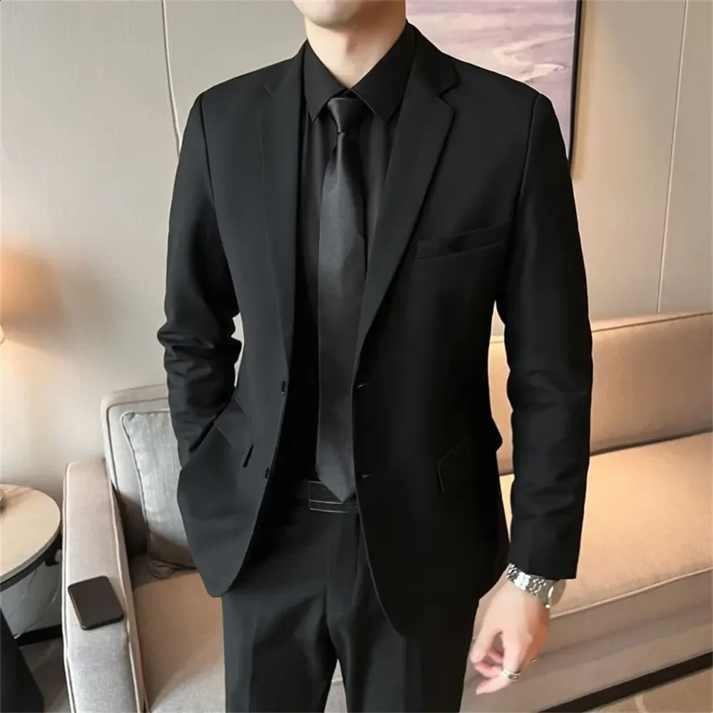 Mens Western Style Suit coréen Version de mariage Robe formelle Perte de poids Business Veste décontractée Elegant Grooms Tailcoat 240821