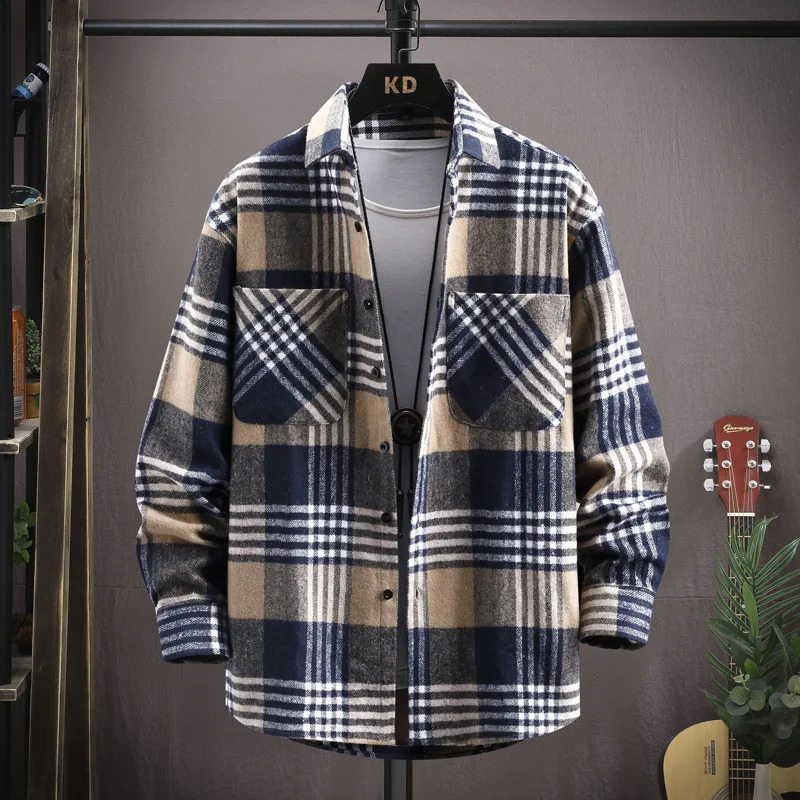 Chemise à carreaux à la mode avec manches longues et poches avant d'arrivée du commerce électronique à l'automne 2024 240821