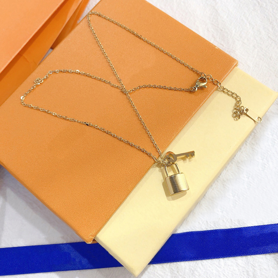 Luxury Design Necklace 18K Gold Plated Stainless Steel Necklaces Choker Chain Letter Pendant Fashion Womens Wedding Jewelry Accessories X328-image-763392764